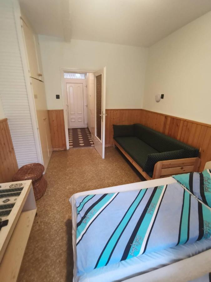 Platan Ueduelo Lägenhet Balatonlelle Exteriör bild